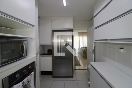 Cozinha de apartamento à venda com 3 quartos, 123m² em Vila Pauliceia, São Paulo