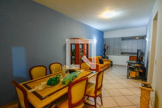 Sala de apartamento para alugar com 2 quartos, 90m² em Praça da Bandeira, Rio de Janeiro