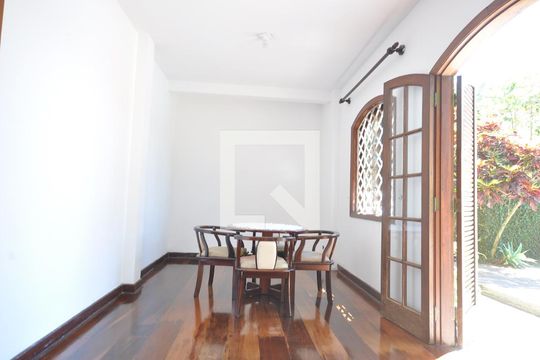 Sala de Jantar de casa para alugar com 3 quartos, 999m² em Vila Albertina, São Paulo