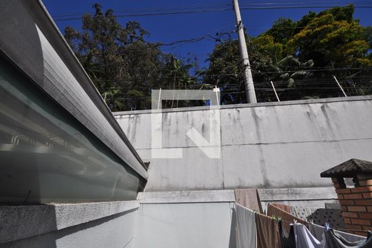 Vista da Sacada de casa para alugar com 3 quartos, 109m² em Vila Rosa, São Paulo