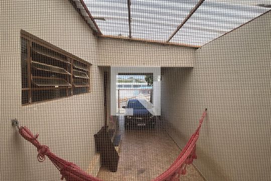 VIsta Quarto 1 de casa para alugar com 3 quartos, 225m² em Parque Taquaral, Campinas