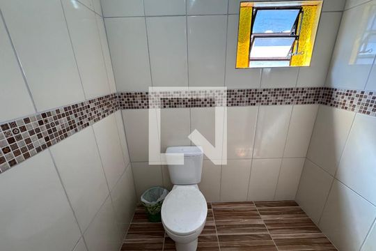 Banheiro de casa à venda com 2 quartos, 90m² em Santa Teresa, São Leopoldo