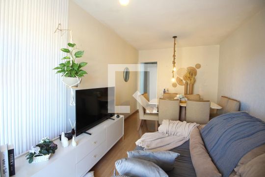 Sala de apartamento à venda com 2 quartos, 63m² em Taquara, Rio de Janeiro