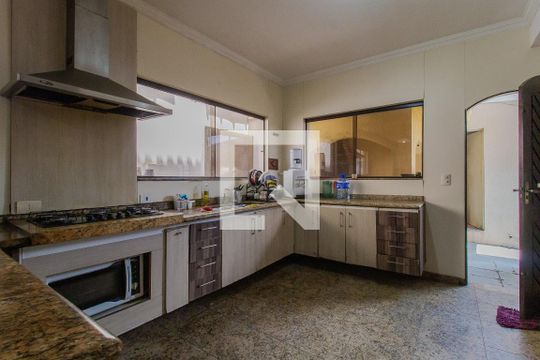 Cozinha de casa para alugar com 3 quartos, 500m² em Vila Nossa Senhora das Vitorias, Mauá