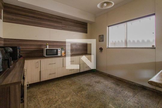 Copa de casa para alugar com 3 quartos, 500m² em Vila Nossa Senhora das Vitorias, Mauá