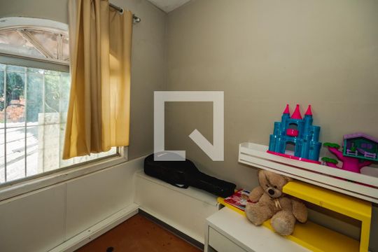 Casa à venda com 8 quartos, 420m² em Santa Mônica, Belo Horizonte