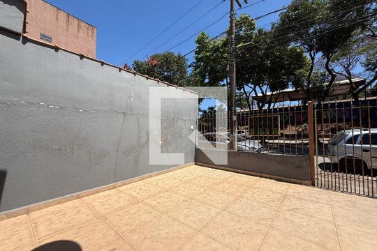 Garagem de casa para alugar com 1 quarto, 80m² em Jardim Munhoz, Guarulhos