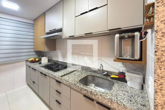 Apartamento à venda com 2 quartos, 62m² em Cinquentenario, Belo Horizonte