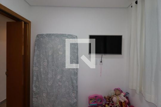 Quarto de apartamento à venda com 2 quartos, 69m² em Jardim Ocara, Santo André