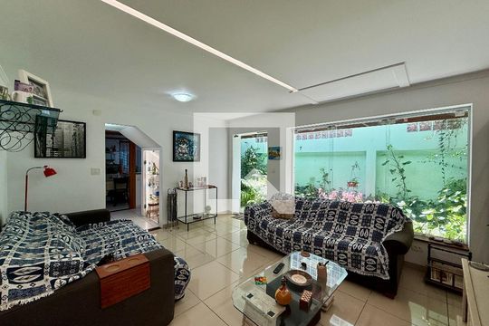 Sala  de casa para alugar com 3 quartos, 148m² em Santo Amaro, São Paulo