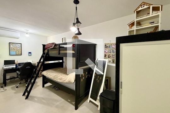 Suíte 2 de casa para alugar com 3 quartos, 148m² em Santo Amaro, São Paulo