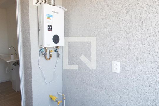 Varanda da Sala/Cozinha de apartamento para alugar com 2 quartos, 36m² em Vila Plana, São Paulo