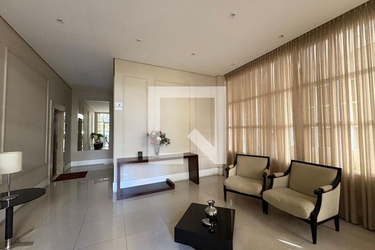 Hall social de apartamento à venda com 3 quartos, 86m² em Vila Gilda, Santo André