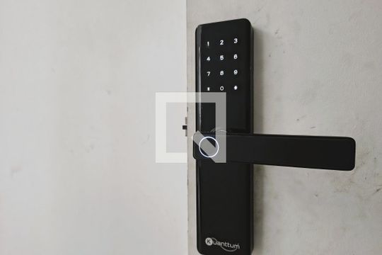 Sala de apartamento à venda com 2 quartos, 45m² em Gardênia Azul, Rio de Janeiro