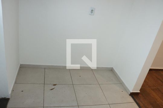 Corredor de apartamento para alugar com 2 quartos, 57m² em Vila Monte Serrat, Cotia