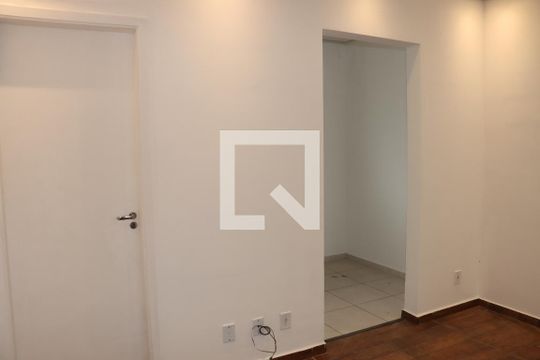 Sala de apartamento para alugar com 2 quartos, 57m² em Vila Monte Serrat, Cotia