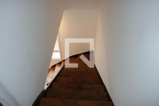 Corredor de apartamento para alugar com 2 quartos, 57m² em Vila Monte Serrat, Cotia