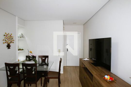 Sala de apartamento à venda com 3 quartos, 70m² em Carlos Prates, Belo Horizonte
