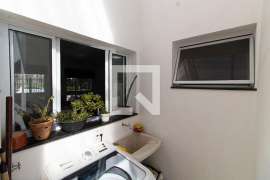 ÁREA DE SERVIÇO de casa à venda com 3 quartos, 200m² em Jardim Santa Genebra, Campinas