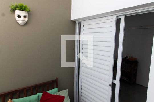 ÁREA DE LUZ de casa à venda com 3 quartos, 200m² em Jardim Santa Genebra, Campinas