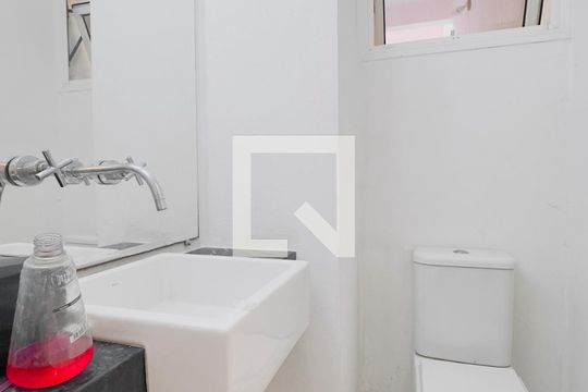 Sala de casa de condomínio para alugar com 8 quartos, 570m² em Pqe Res Aquarius, São José dos Campos