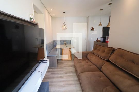 Sala de apartamento para alugar com 2 quartos, 50m² em Jaguaribe, Osasco