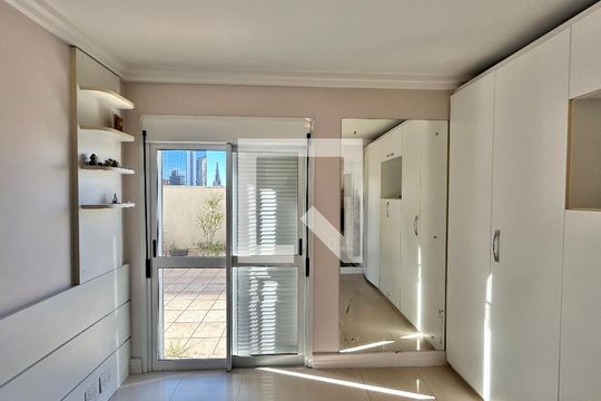 Quarto de apartamento para alugar com 3 quartos, 170m² em Centro, São Leopoldo