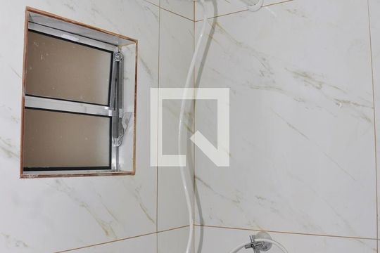 Banheiro de Serviço de casa à venda com 3 quartos, 133m² em Vila Cruz das Almas, São Paulo