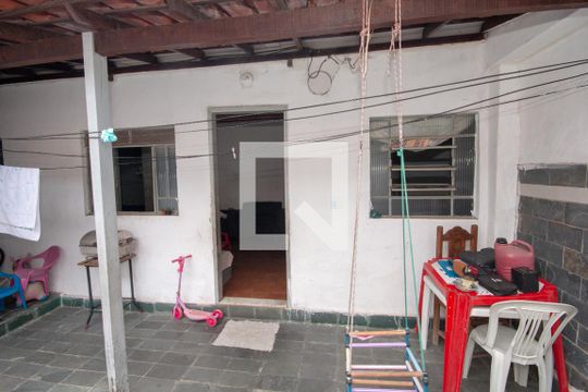 Casa 3 - Quintal de casa para alugar com 8 quartos, 360m² em São João Batista, Belo Horizonte
