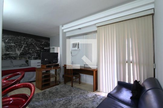 Sala/Cozinha de apartamento para alugar com 1 quarto, 37m² em Indianópolis, São Paulo