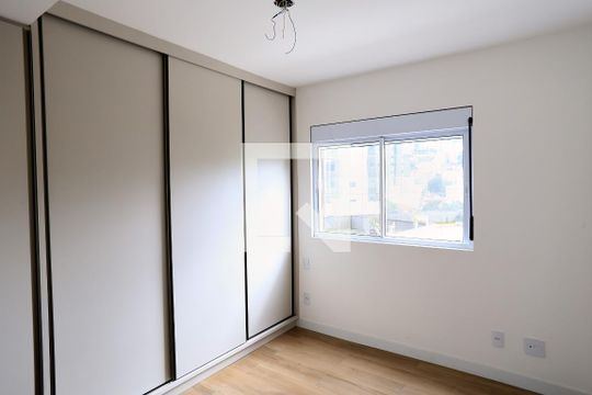 Suíte de apartamento à venda com 2 quartos, 55m² em Santa Efigênia, Belo Horizonte