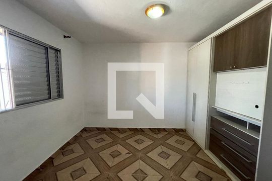 Quarto 1 de casa para alugar com 2 quartos, 250m² em Vila Lageado, São Paulo