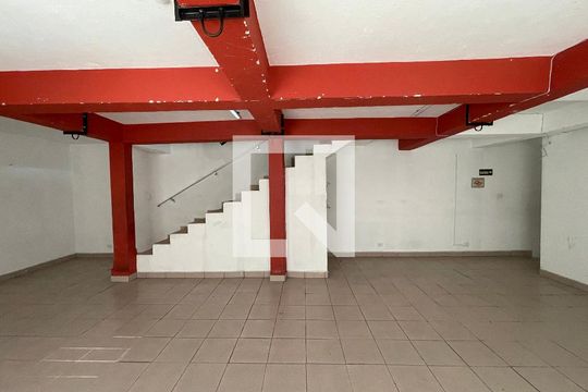 Sala de casa para alugar com 2 quartos, 250m² em Vila Lageado, São Paulo