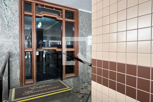 Área comum de apartamento para alugar com 2 quartos, 66m² em Gonzaga, Santos