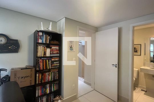 Casa de Condomínio à venda com 5 quartos, 300m² em Parque das Quaresmeiras, Campinas