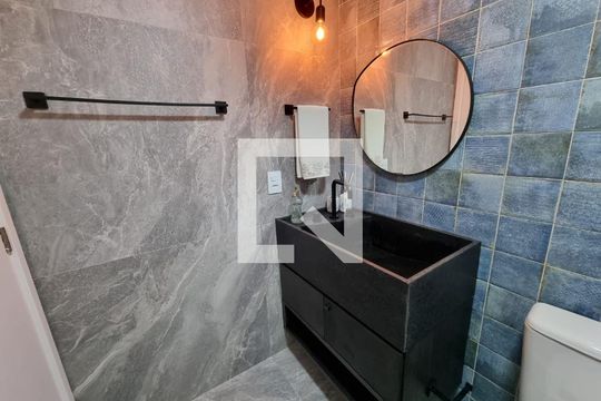 Banheiro de kitnet/studio à venda com 1 quarto, 32m² em Vila Mariana, São Paulo
