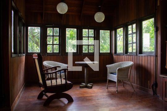 Sala de casa à venda com 2 quartos, 110m² em Alto da Boa Vista, Rio de Janeiro