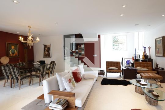 Sala de casa de condomínio à venda com 4 quartos, 420m² em Jardim Leonor, São Paulo