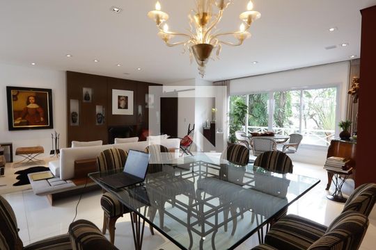 Sala de casa de condomínio à venda com 4 quartos, 420m² em Jardim Leonor, São Paulo