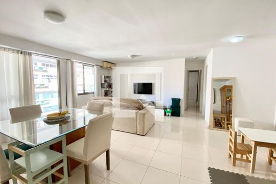 Sala de apartamento à venda com 2 quartos, 113m² em Copacabana, Rio de Janeiro