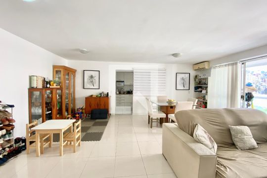 Sala de apartamento à venda com 2 quartos, 113m² em Copacabana, Rio de Janeiro