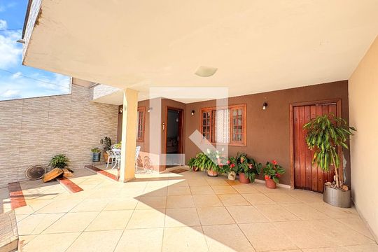 Frente da casa de casa à venda com 3 quartos, 200m² em Jardim Florestal, Jundiaí