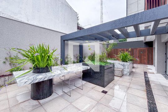 Área comum de kitnet/studio à venda com 1 quarto, 28m² em Pinheiros, São Paulo