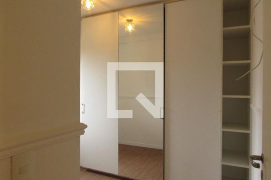 Quarto 1 de apartamento para alugar com 2 quartos, 53m² em Centro, Osasco