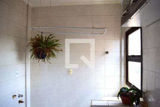 Cozinha e Área de Serviço de apartamento para alugar com 1 quarto, 37m² em Jardim Irajá, Ribeirão Preto