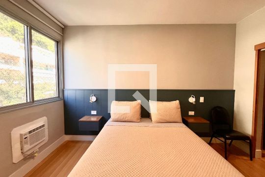 Suíte de apartamento à venda com 2 quartos, 80m² em Ipanema, Rio de Janeiro