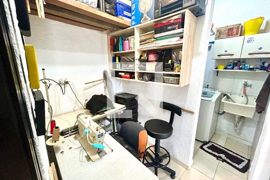 Quarto de Serviço de casa para alugar com 2 quartos, 50m² em Parque Continental I, Guarulhos