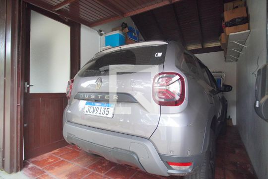 Garagem de casa à venda com 3 quartos, 135m² em Guarani, Novo Hamburgo