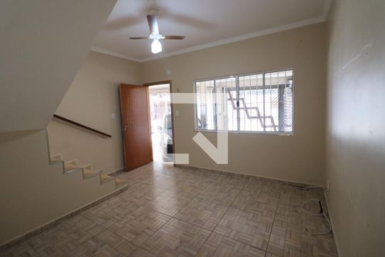 Sala de casa à venda com 4 quartos, 171m² em Veloso, Osasco