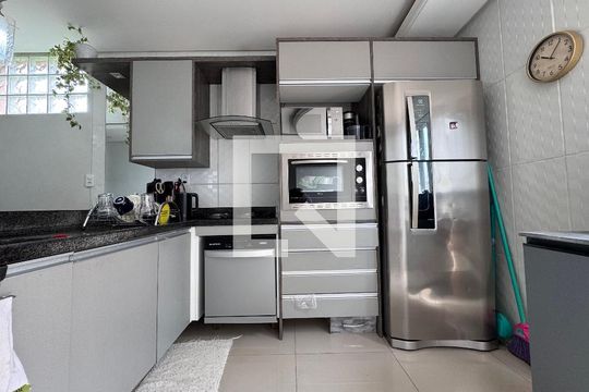 Cozinha de casa à venda com 4 quartos, 262m² em Cristo Rei, São Leopoldo